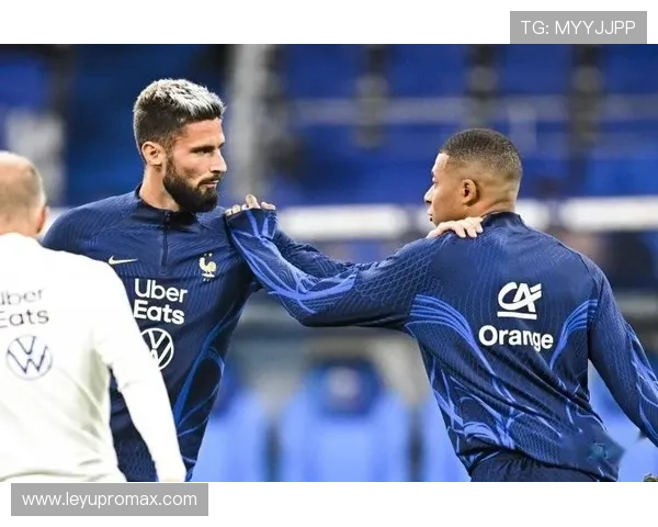 吉鲁与本泽马：终结角色分化，单点支点更倚重体系喂球