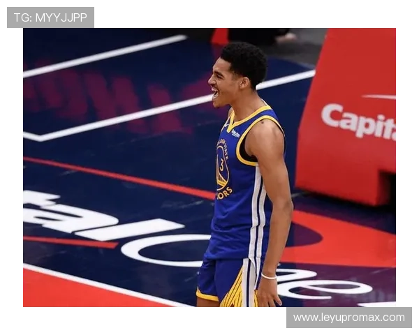 哈利伯顿无球跑动提升进攻效率明显超越同期控卫