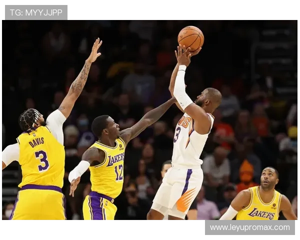 威斯布鲁克比上季更多挡拆 对位内线制造错位