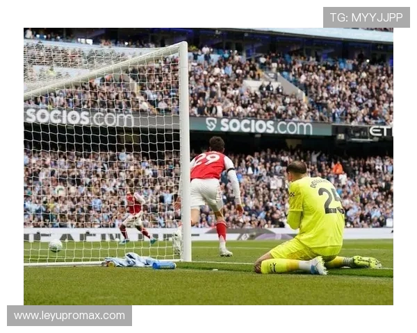 曼城高位压迫战术下，防线空当是否更容易遭对手快速反击利用